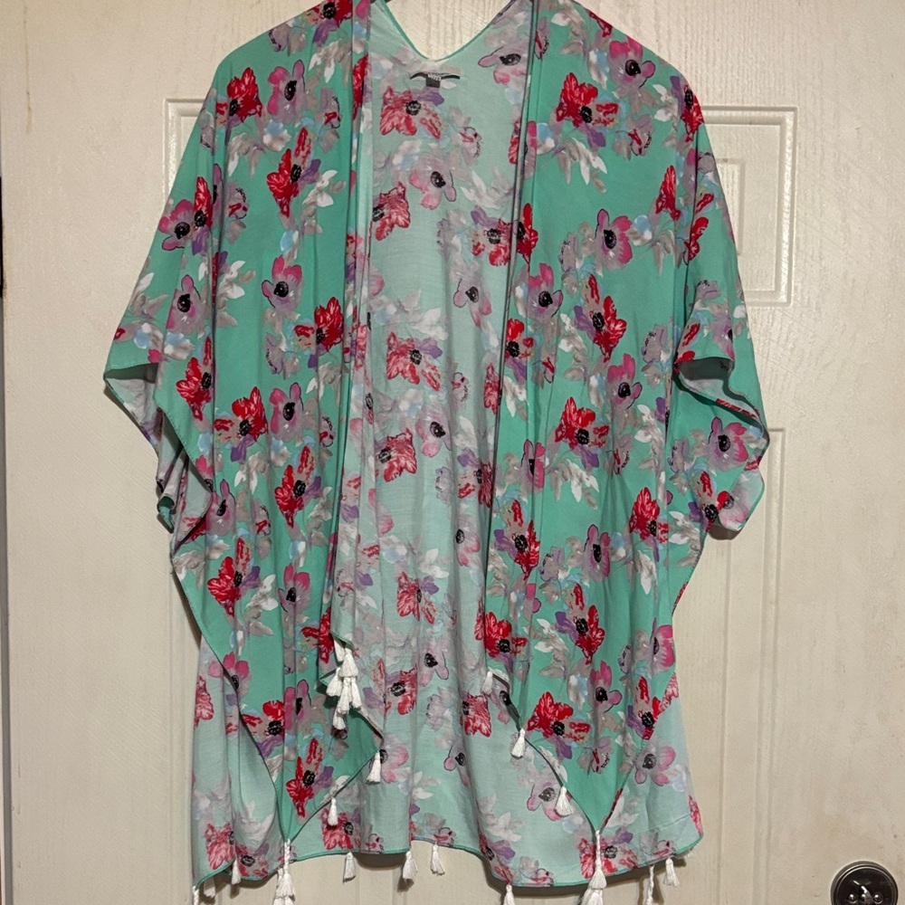Mary‎ Square Floral Women's Poncho